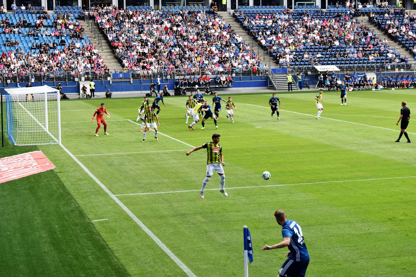 乐动足球 · 体育栏目服务配图(示意)